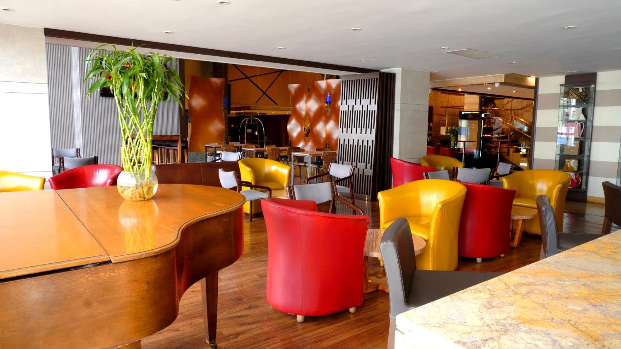 Bogota Plaza Hotel Eksteriør bilde The interior of the lounge