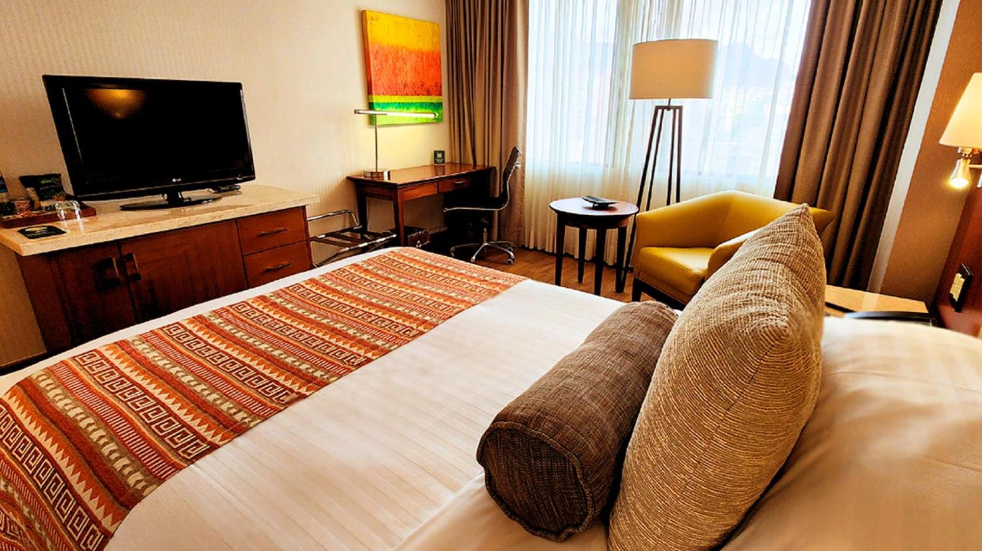 Bogota Plaza Hotel Eksteriør bilde A room at the hotel